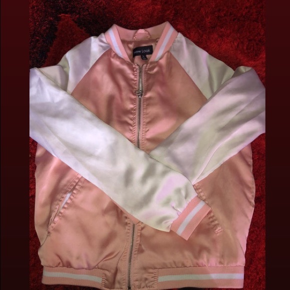 PINK AND WHITE WINDBREAKER . - Picture 1 of 1